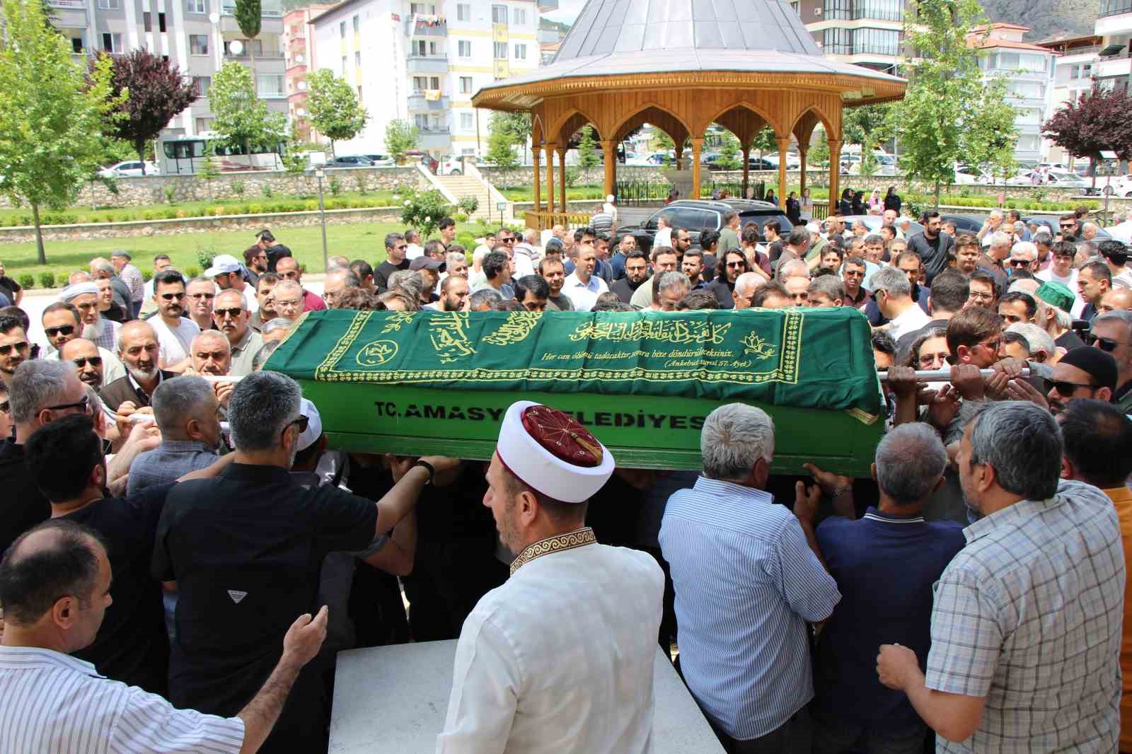 Orhan öğretmen, doğum günü ve evlilik yıl dönümünde hayatını kaybetti