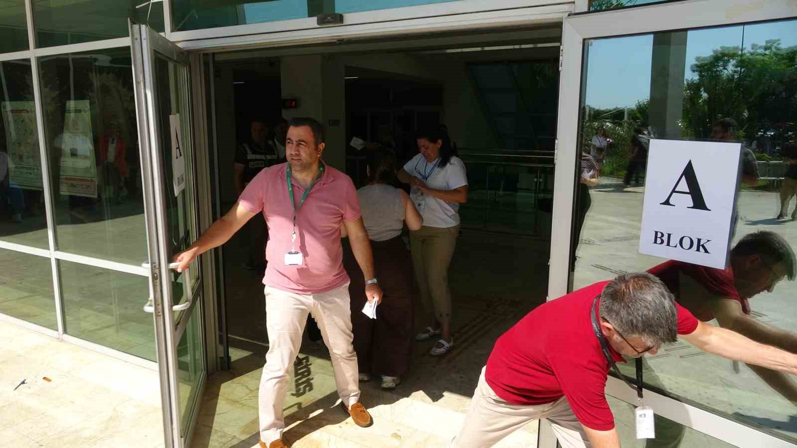 Sınavı saniyelerle kaçırdı, denemedik kapı bırakmadı