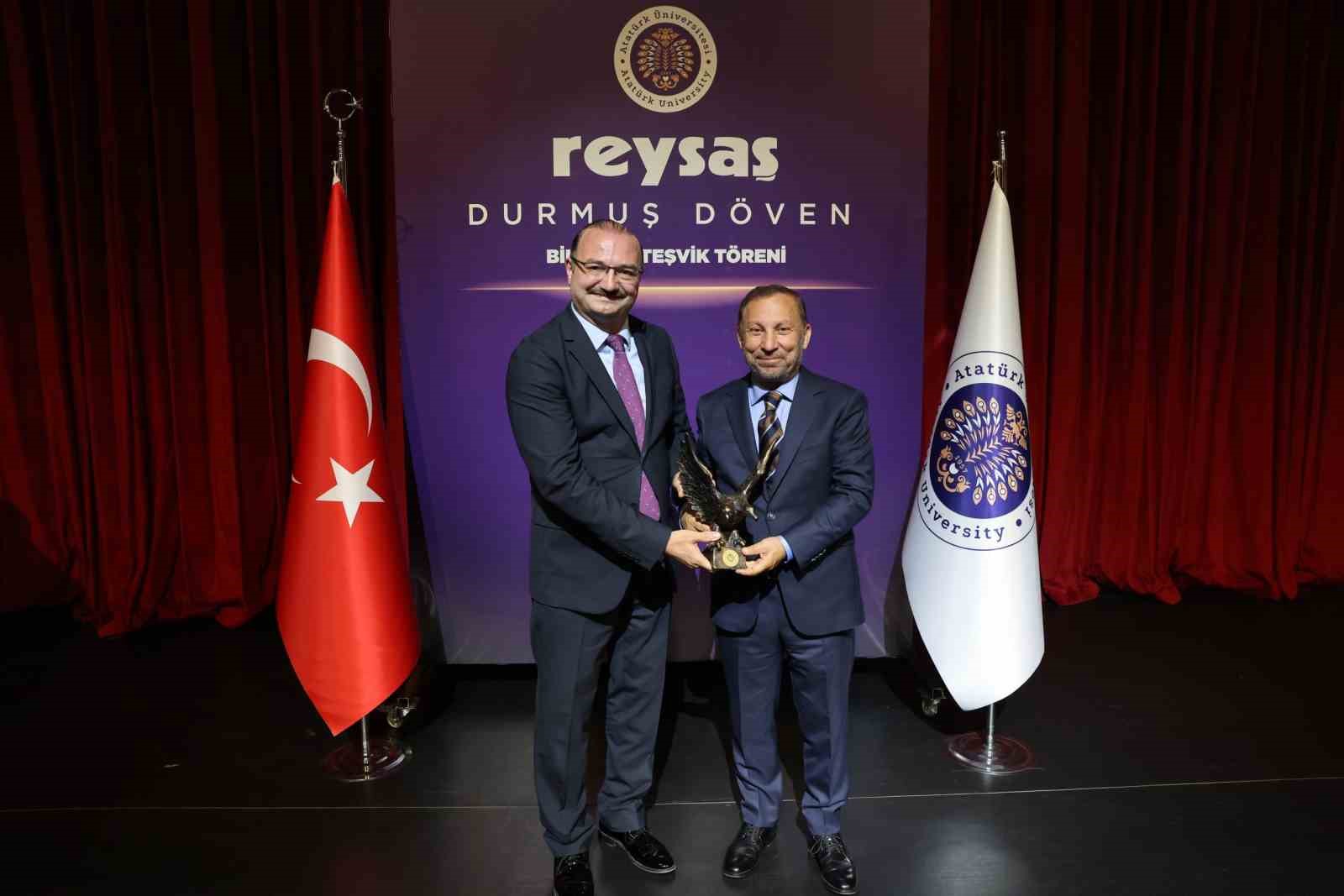 Atatürk Üniversitesinde akademik üretkenlik ödüllendirildi