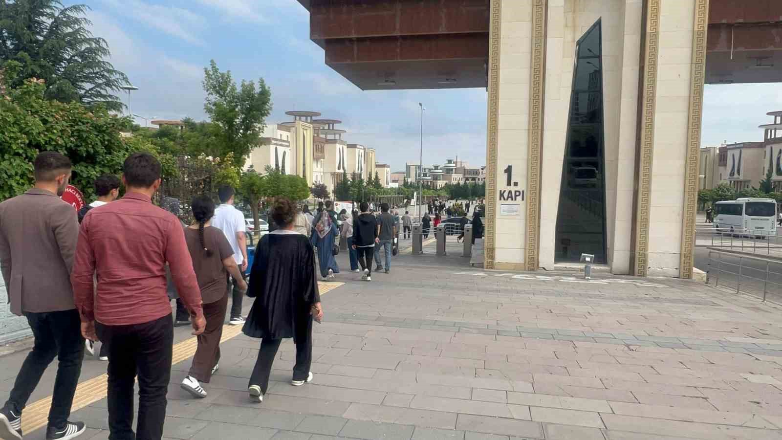 Nevşehir Emniyeti YKS’de 11 öğrencinin yardımına koştu