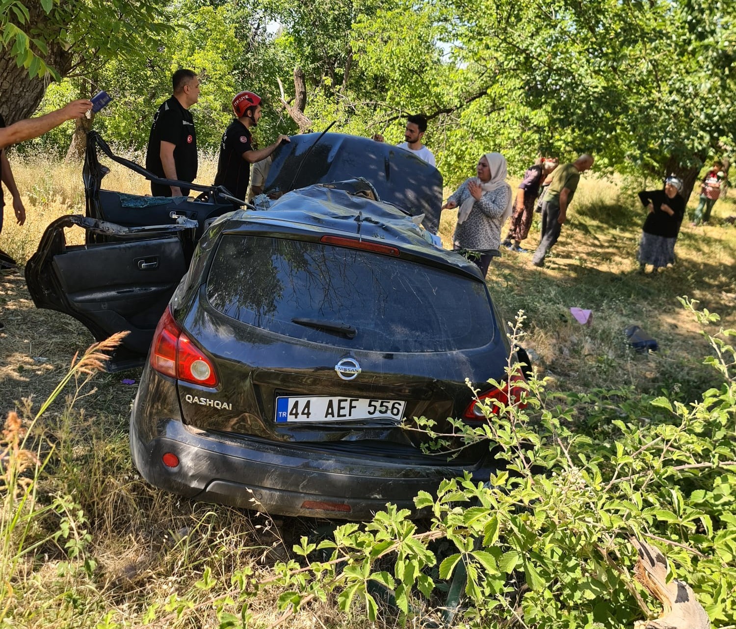 Otomobil şarampole devrildi: 1 yaralı