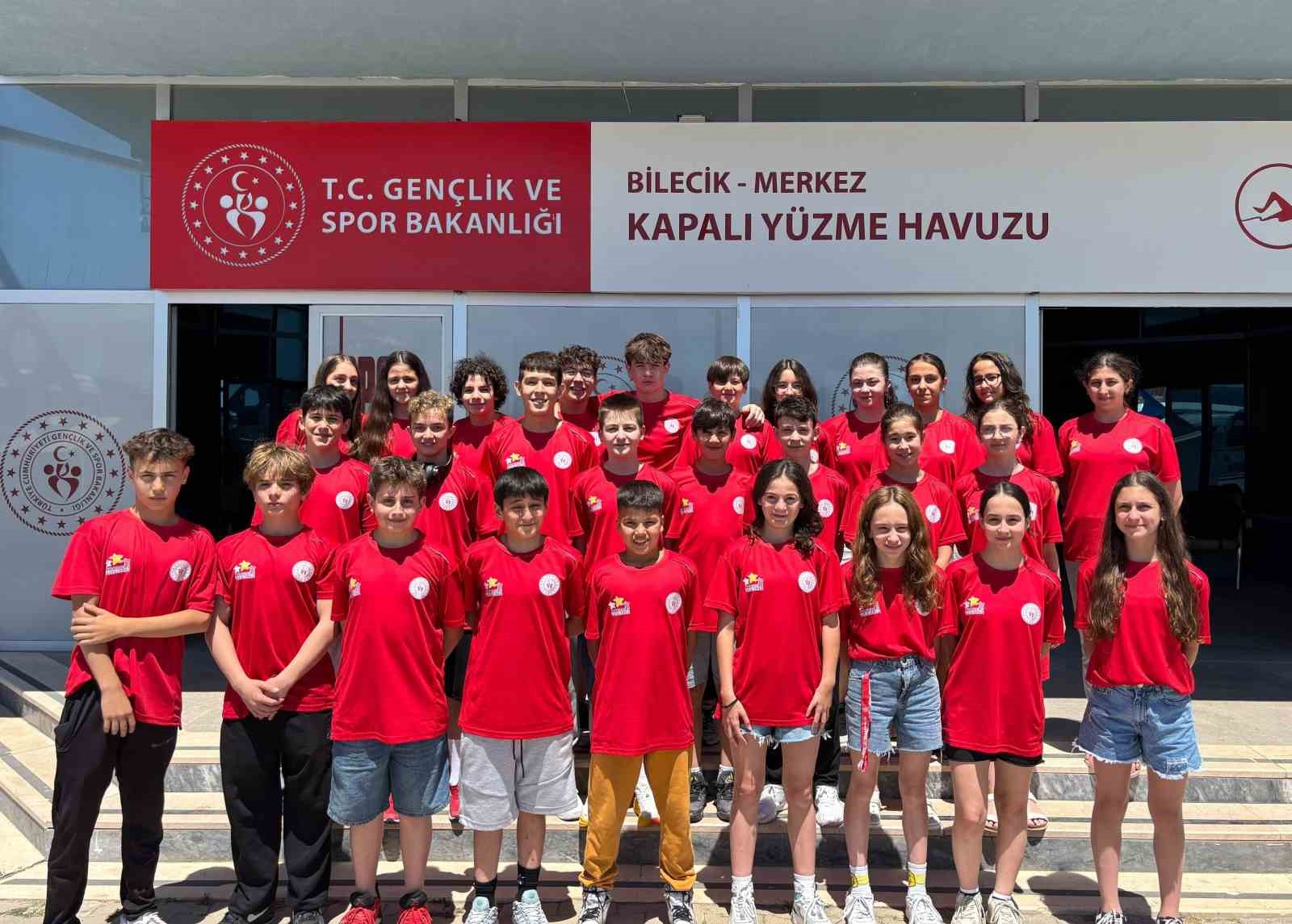 Eskişehirli yüzücülerden çifte başarı
