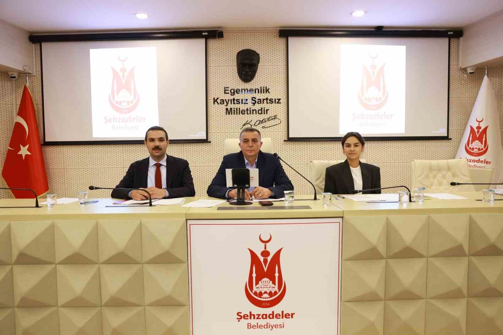Şehzadeler Meclisi'nde 33 madde karara bağlandı