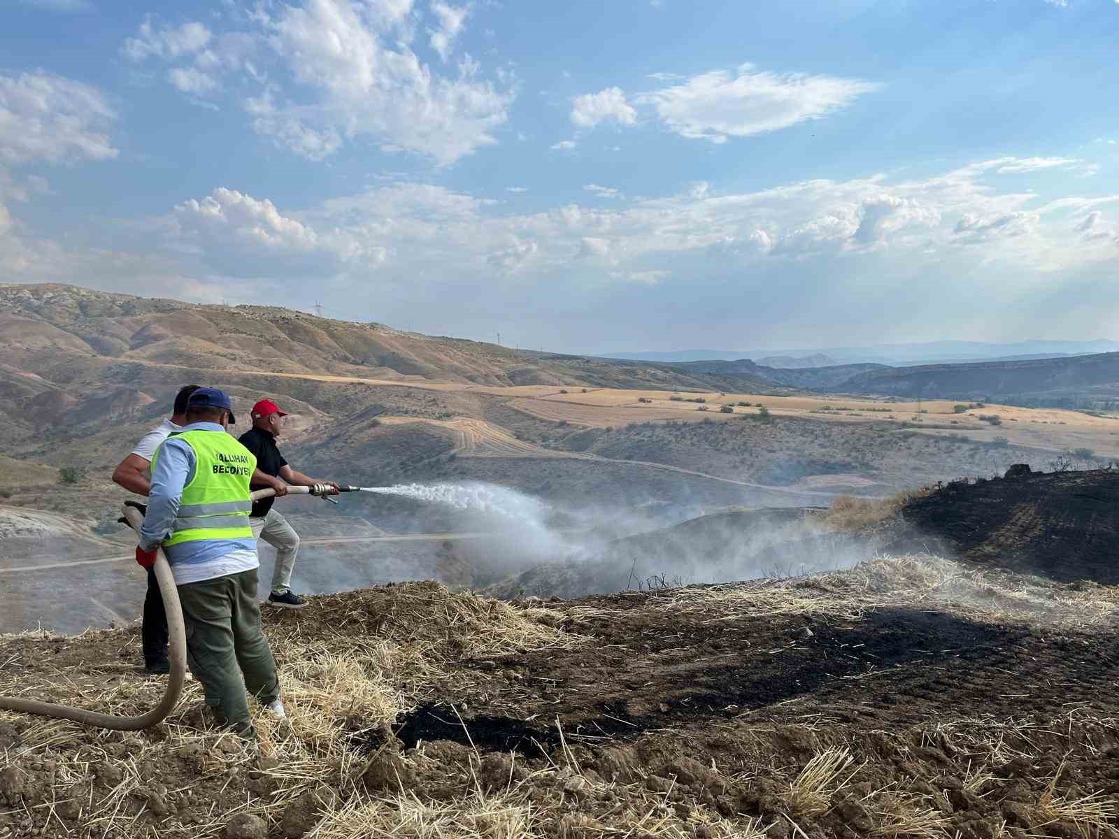Ankara'da arazide çıkan yangın büyümeden söndürüldü