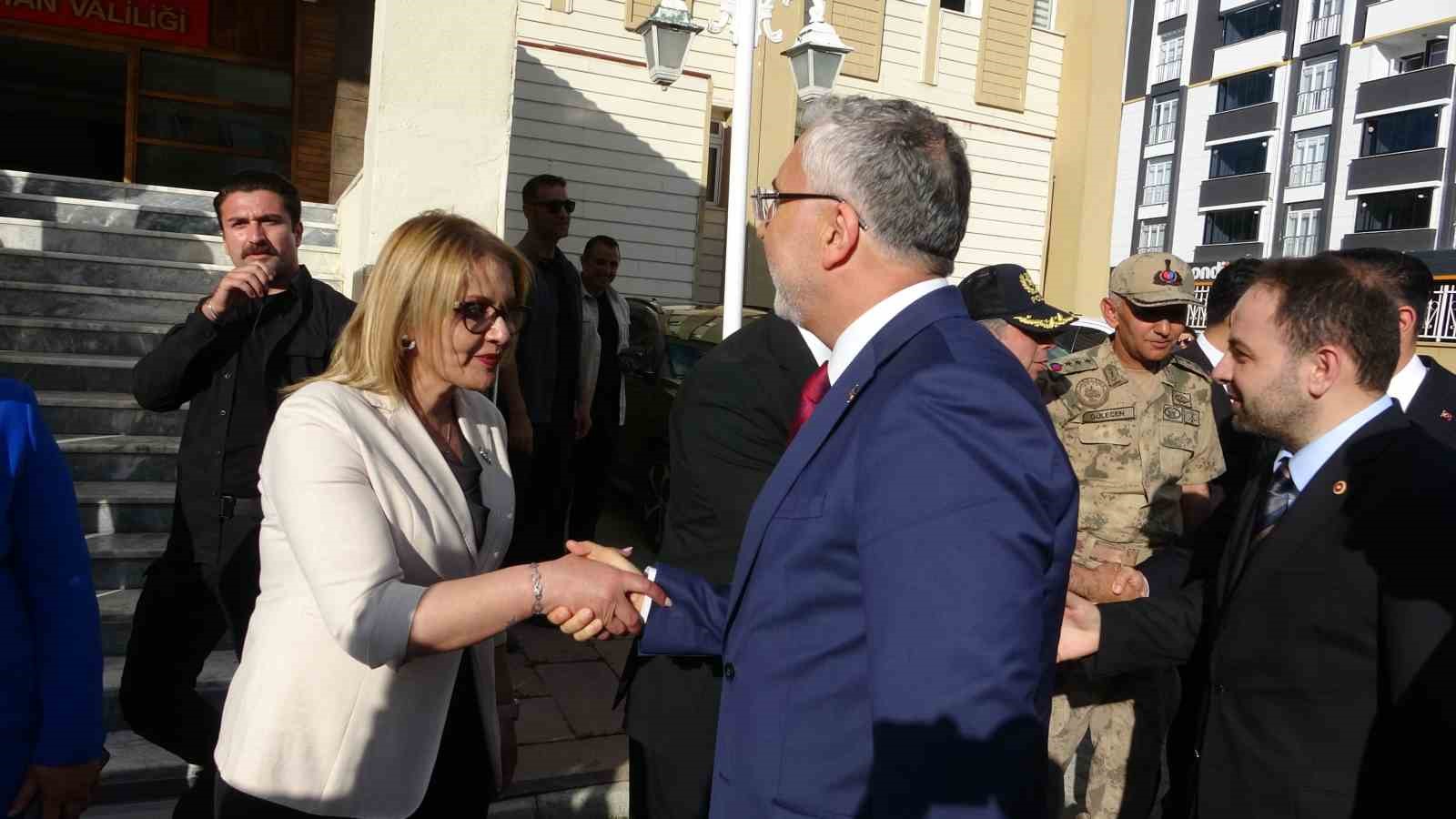 Çalışma Bakanı Işıkhan Ardahan’da