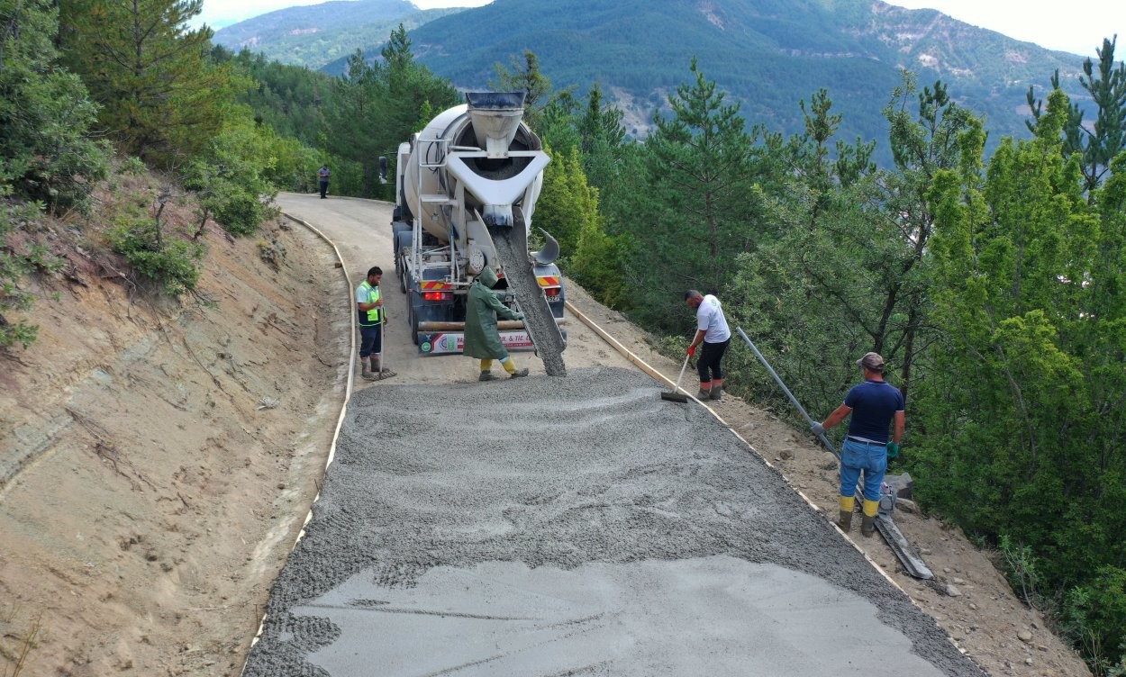 Ordu’nun kırsalına beton yol konforu
