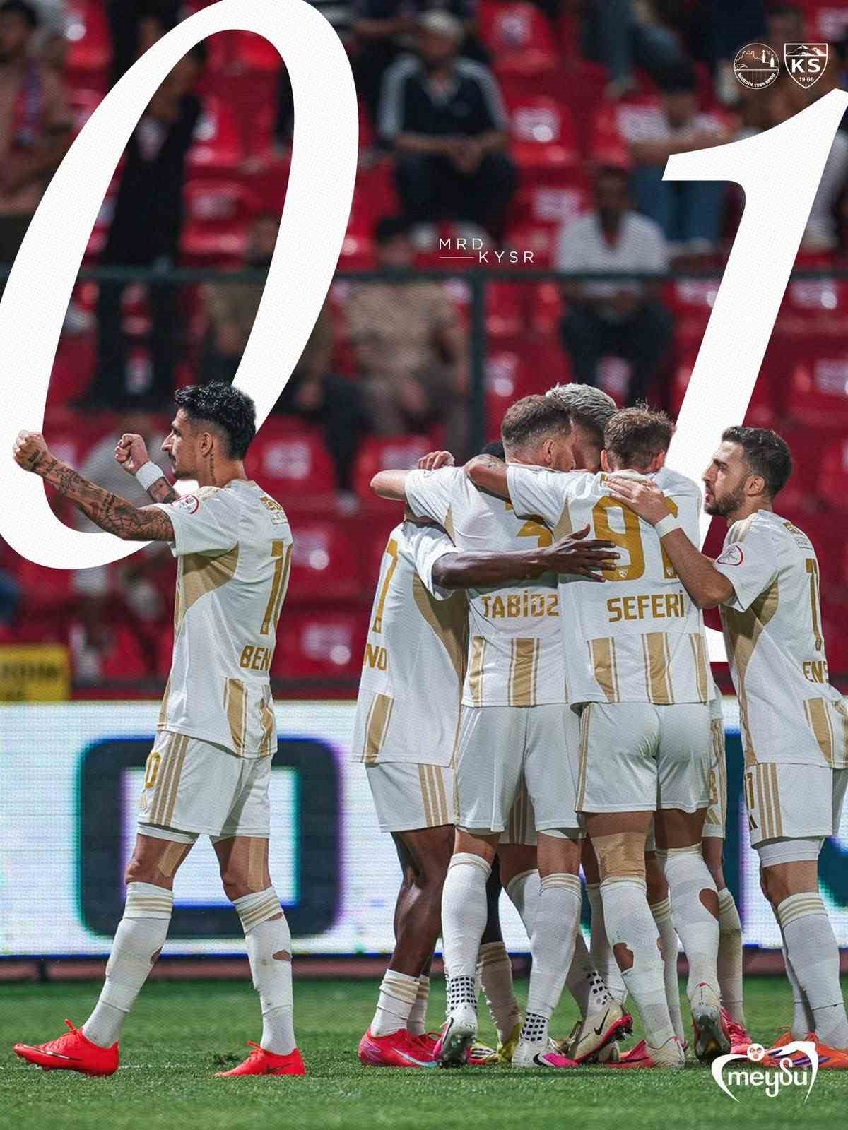 Kayserispor’da galibiyet sevinci: "Aynı ciddiyet ve inançla hedefimize yürümeye devam edeceğiz"