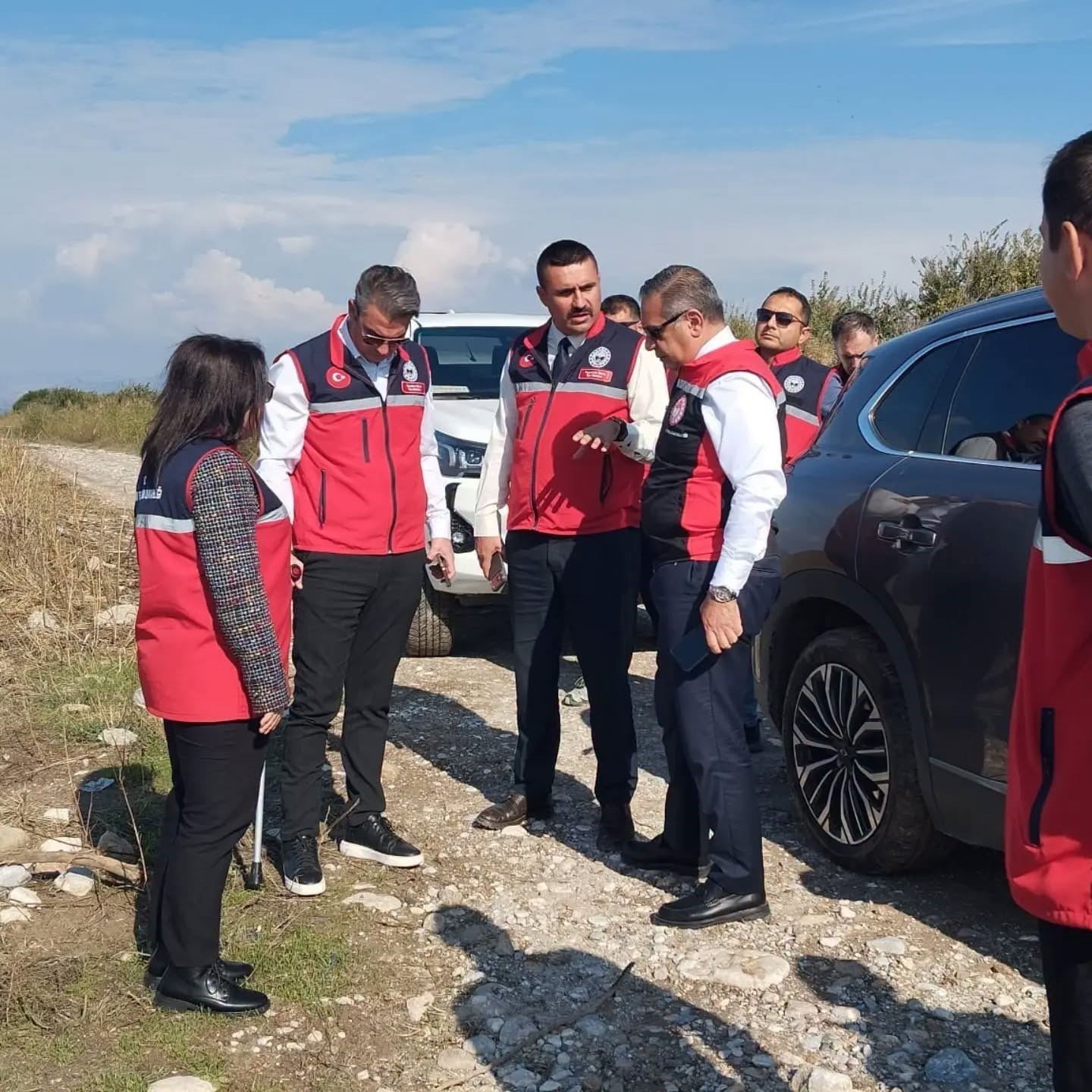 AYDIN'DA ŞUBAT AYINDA BÜYÜK MENDERES NEHRİ’NİN TAŞMASI SONUCU ÇOK SAYIDA TARIM ARAZİSİNİN SULAR ALTINDA KALDIĞI TATARLAR BÖLGESİ’NDE, TAŞKINDAN 8 AY SONRA İL VE İLÇE TARIM EKİPLERİ TARAFINDAN İNCELEME YAPILARAK BÖLGEDEKİ SON DURUM DEĞERLENDİRİLDİ.