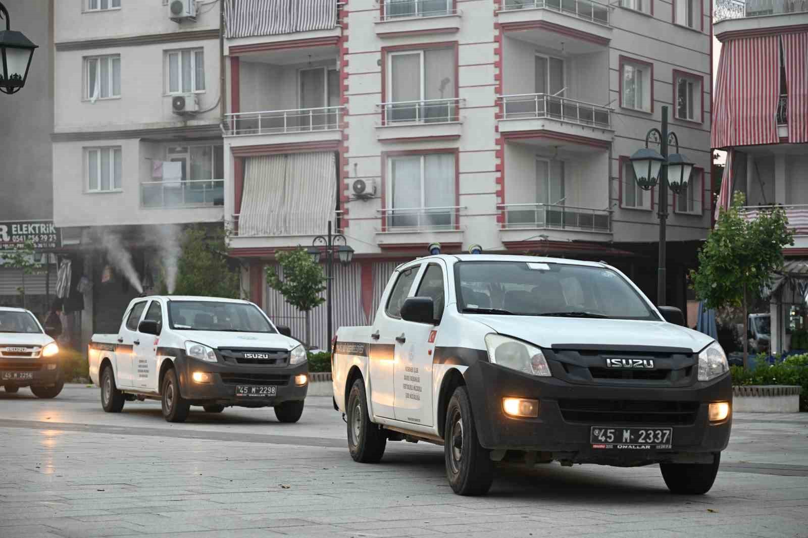 Manisa Büyükşehir'den Sarıgöl genelinde ilaçlama çalışması