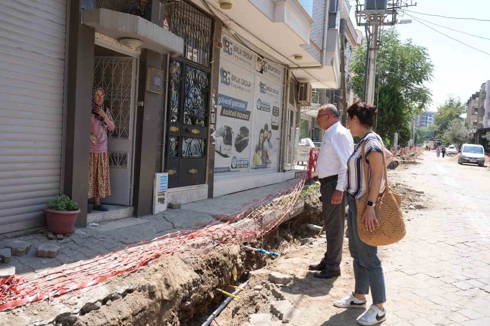 Turgutlu'da altyapı seferberliği sürüyor