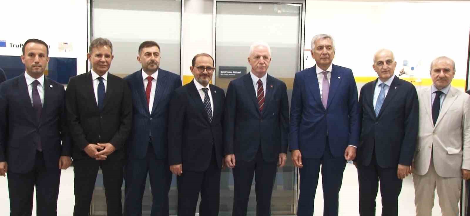 YTÜ Yıldız Teknopark ve İSO'dan yüksek katma değerli üretim hamlesi: Endüstriyel Tasarım ve Prototipleme Merkezi açıldı