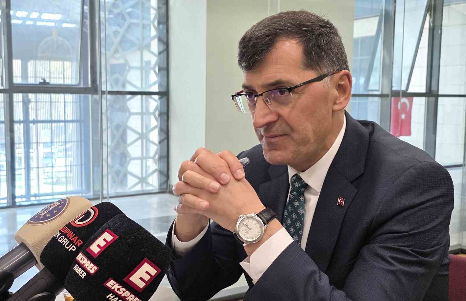 Kütahya Belediyesi’nden kavşak ve ağaç kesimi açıklaması