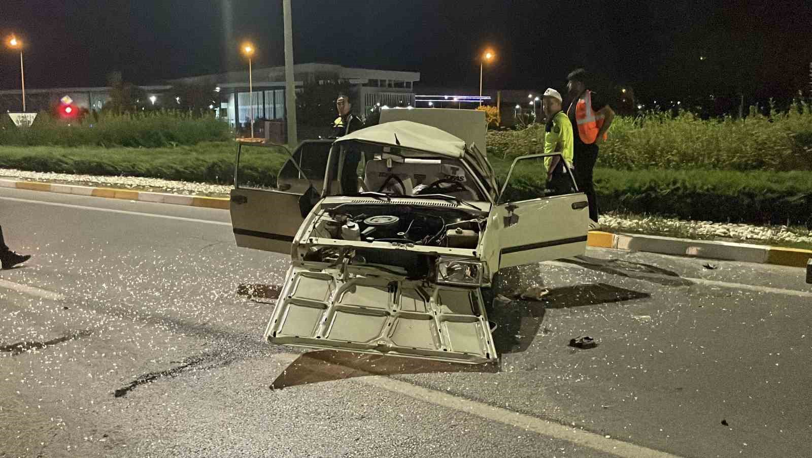 Sivas'ta Fiat Tofaş otomobil takla attı: 1'i ağır 3 yaralı