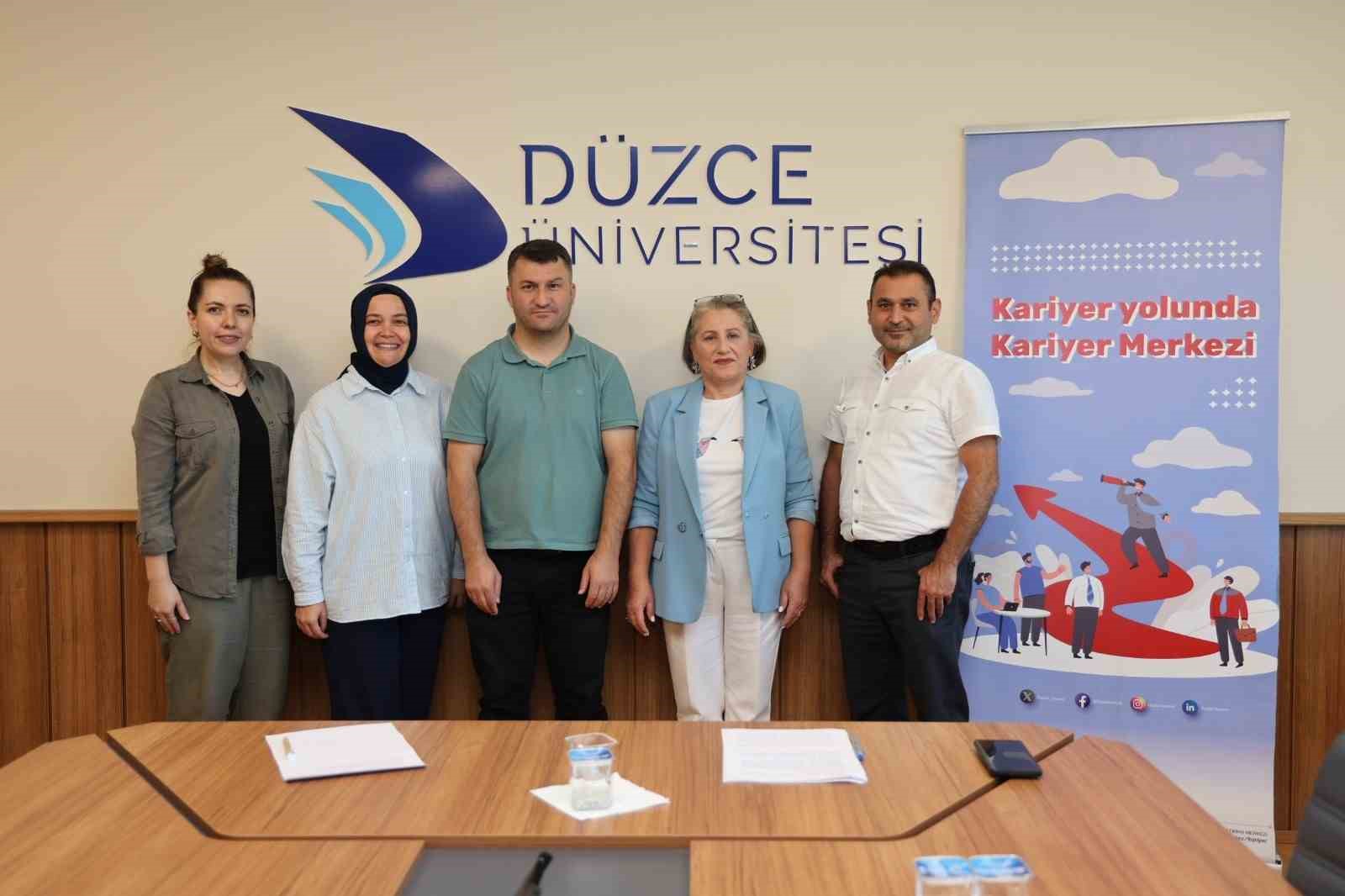Düzce Üniversitesi'nde öğrencilik süreçleri tüm yönleriyle ele alındı