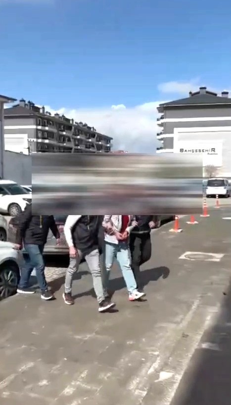 Kütahya'da 20 yıl 4 ay hapis cezası bulunan firari yakalandı