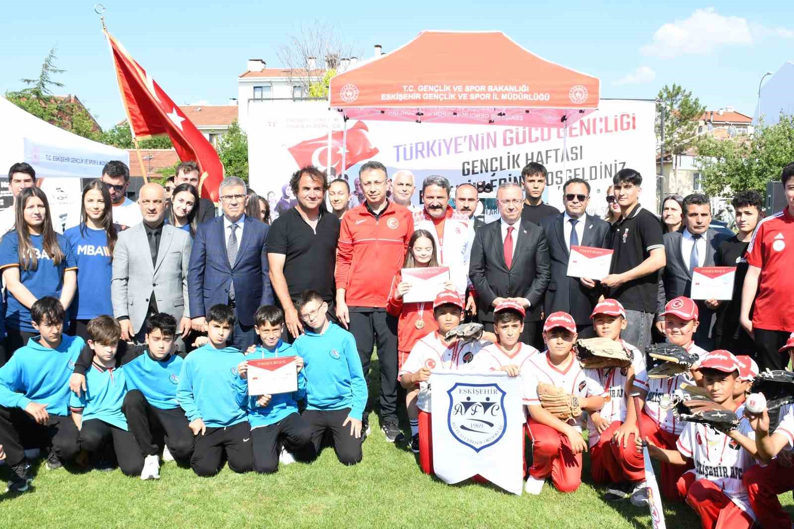 Eskişehir'de 'Gençlik ve Spor Şöleni' gerçekleştirildi