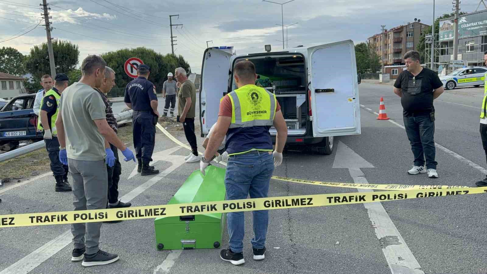 Refakatçi olarak hastaneye giderken kazada hayatını kaybetti