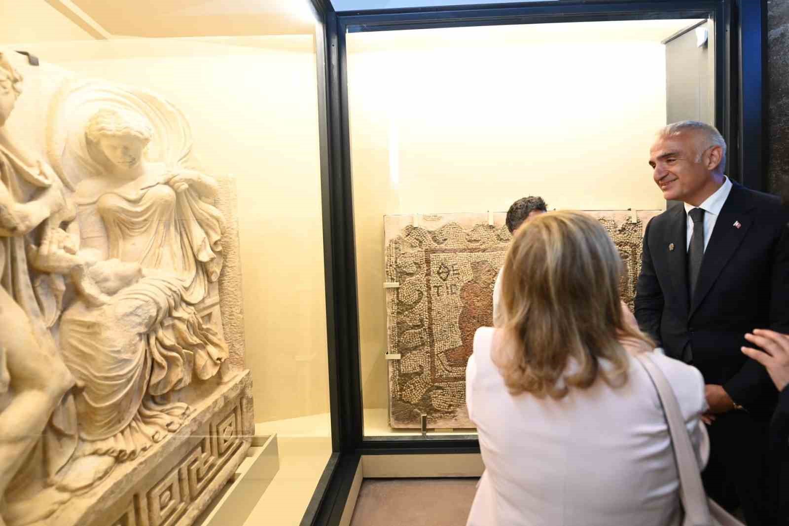 Kolezyum’daki Troya ve Roma sergisi 2 milyon ziyaretçiyi aştı