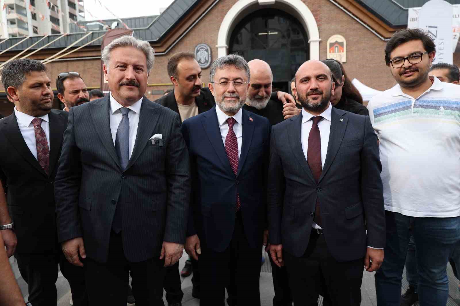 Çarşı Melikgazi, bakan Yumaklı’nın katılımıyla resmen açıldı