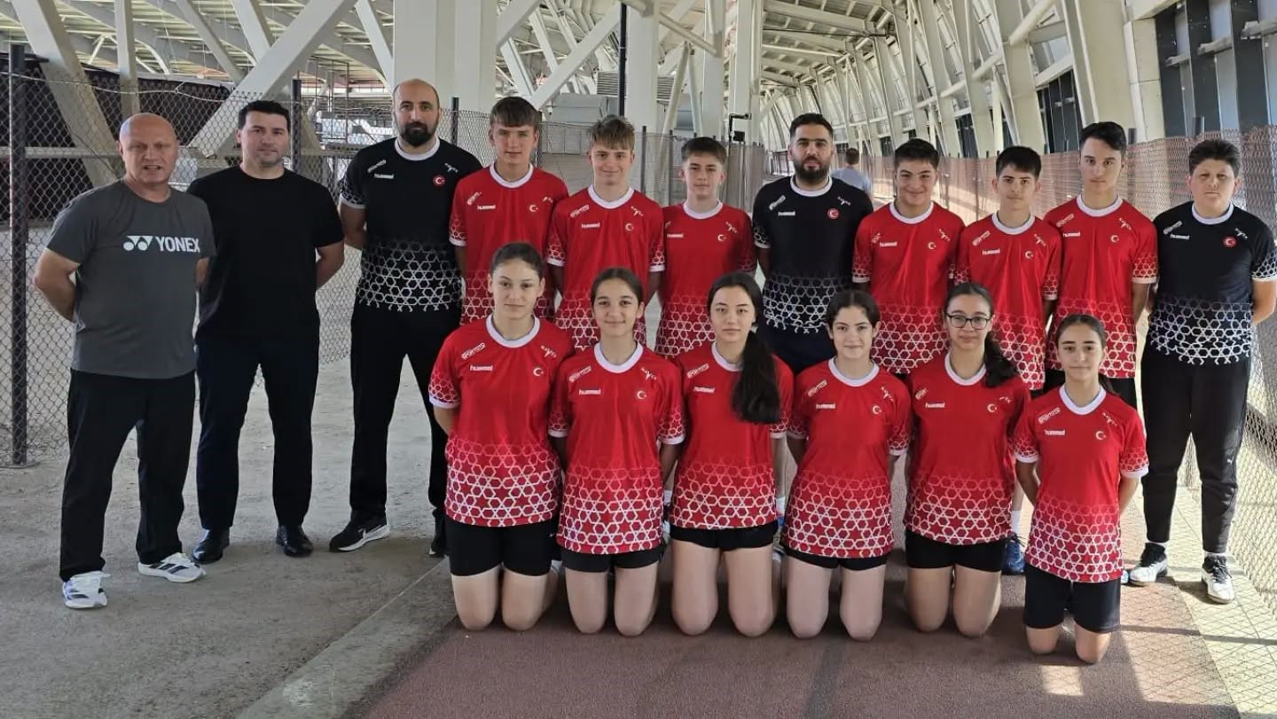 15 Yaş Altı Badminton Milli Takımı Erzincan’da kampa girdi