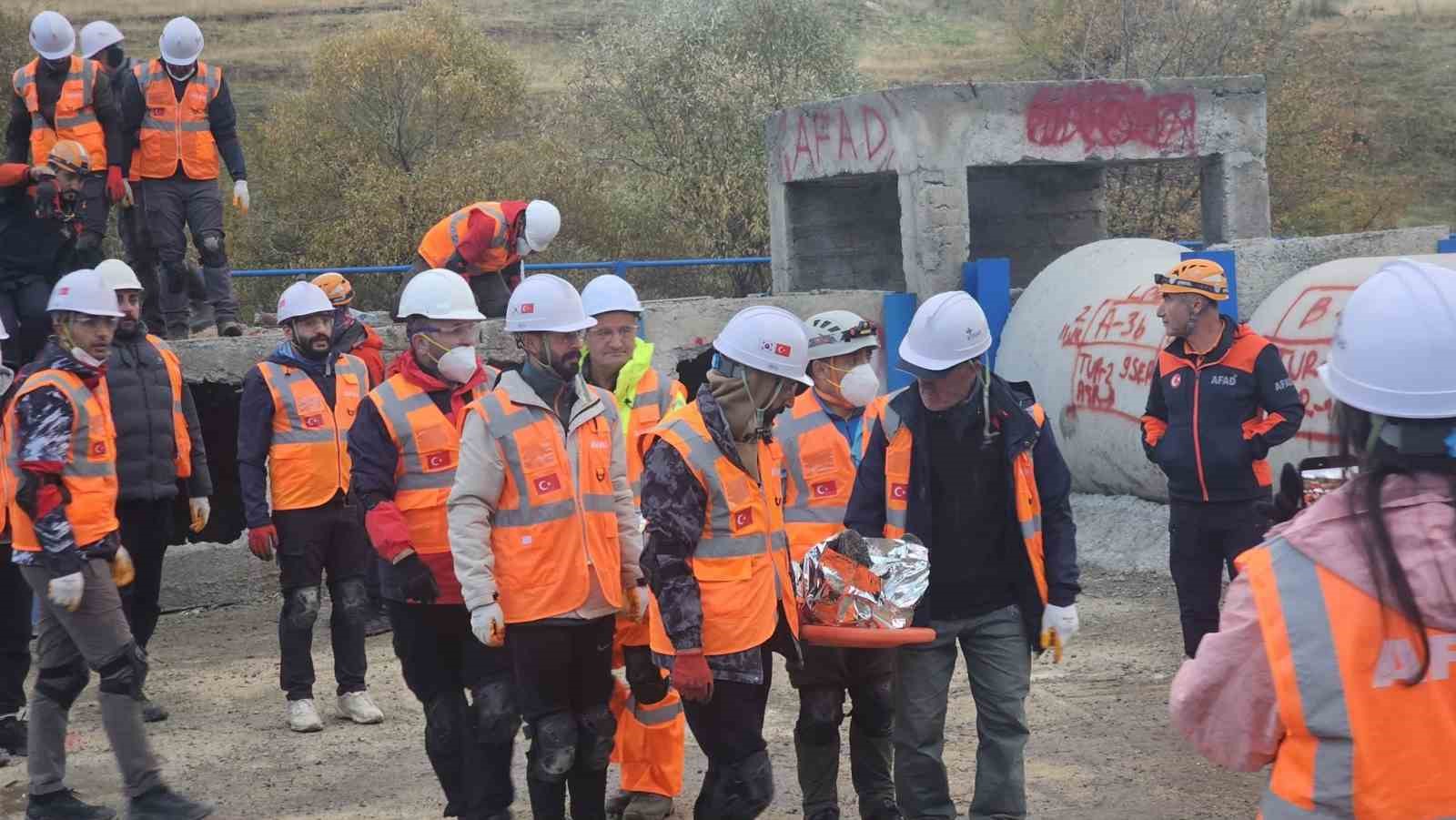 HAKKÂRİ AFAD OTLUCA EĞİTİM ALANI’NDA CİSAD EKİBİNE YÖNELİK HAFİF SEVİYE KENTSEL ARAMA VE KURTARMA AKREDİTASYON EĞİTİMİ DÜZENLENDİ.