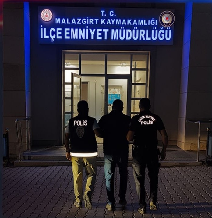 Muş'ta 10 yıl 8 ay hapis cezası bulunan firari hükümlü yakalandı