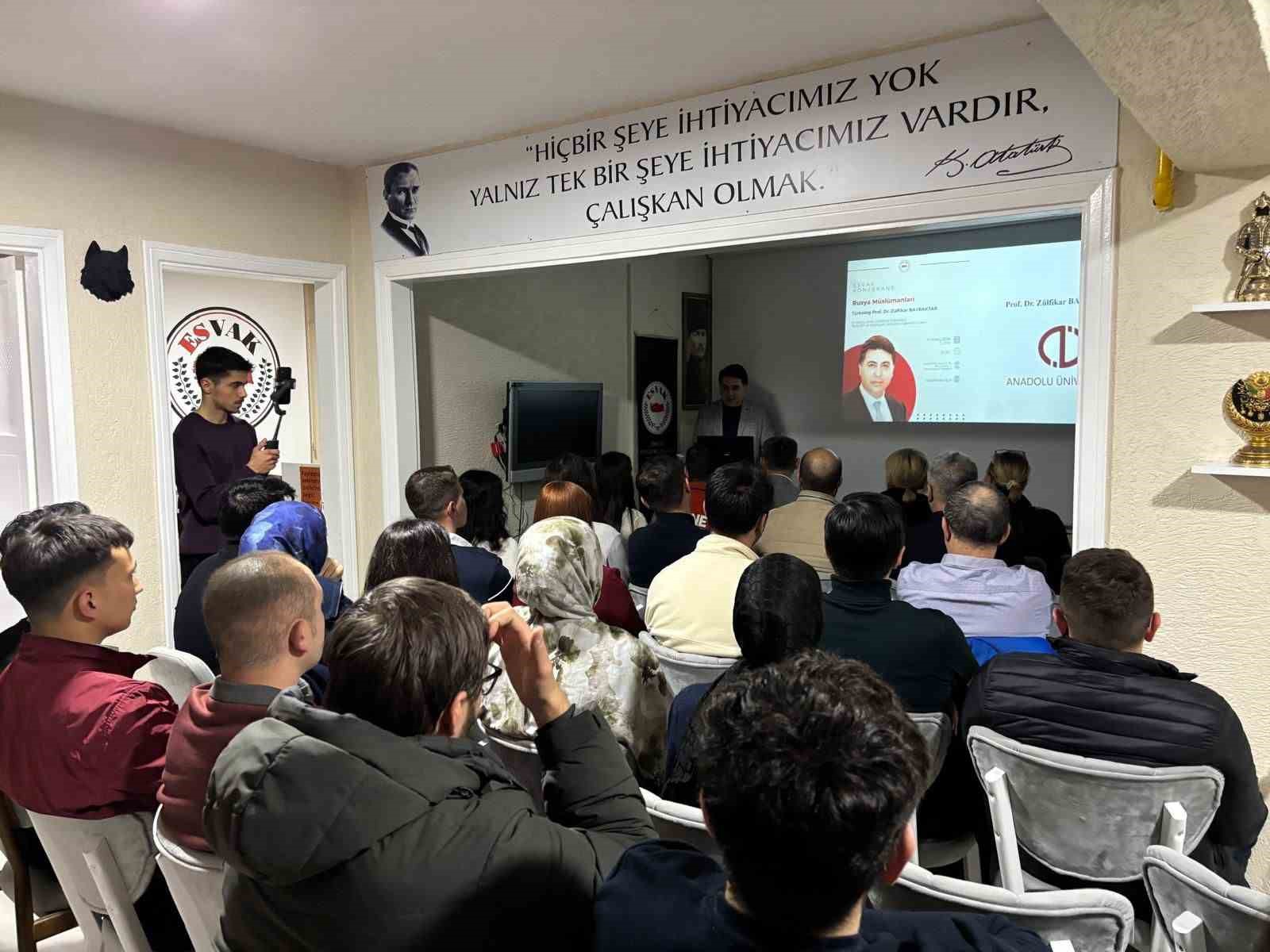 Eskişehir ESVAK'ta 'Rusya Müslümanları' konferansı
