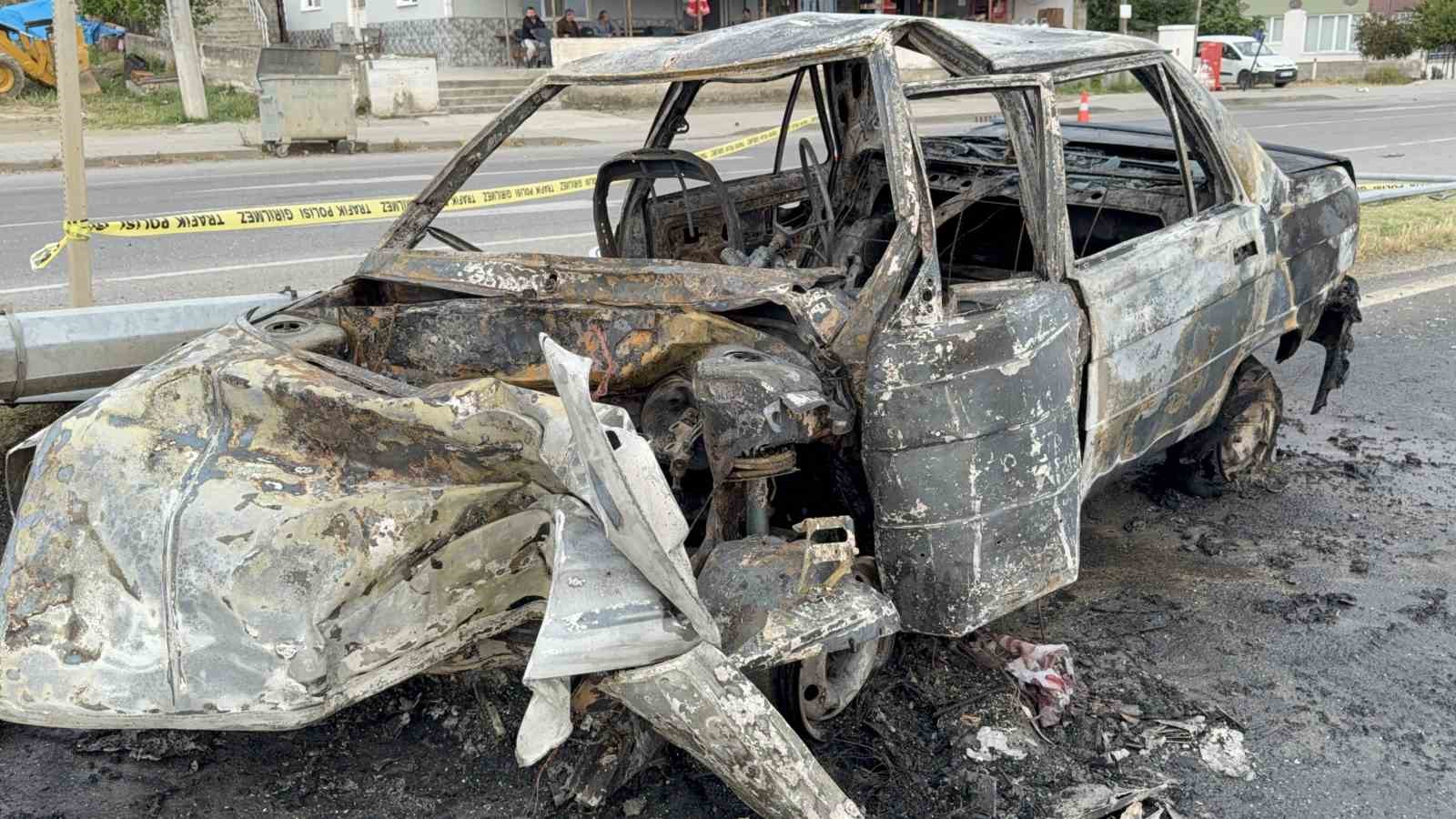 Refakatçi olarak hastaneye giderken kazada hayatını kaybetti