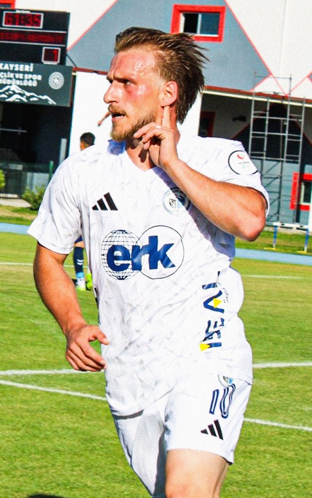 Osman Şahin ikinci golünü attı