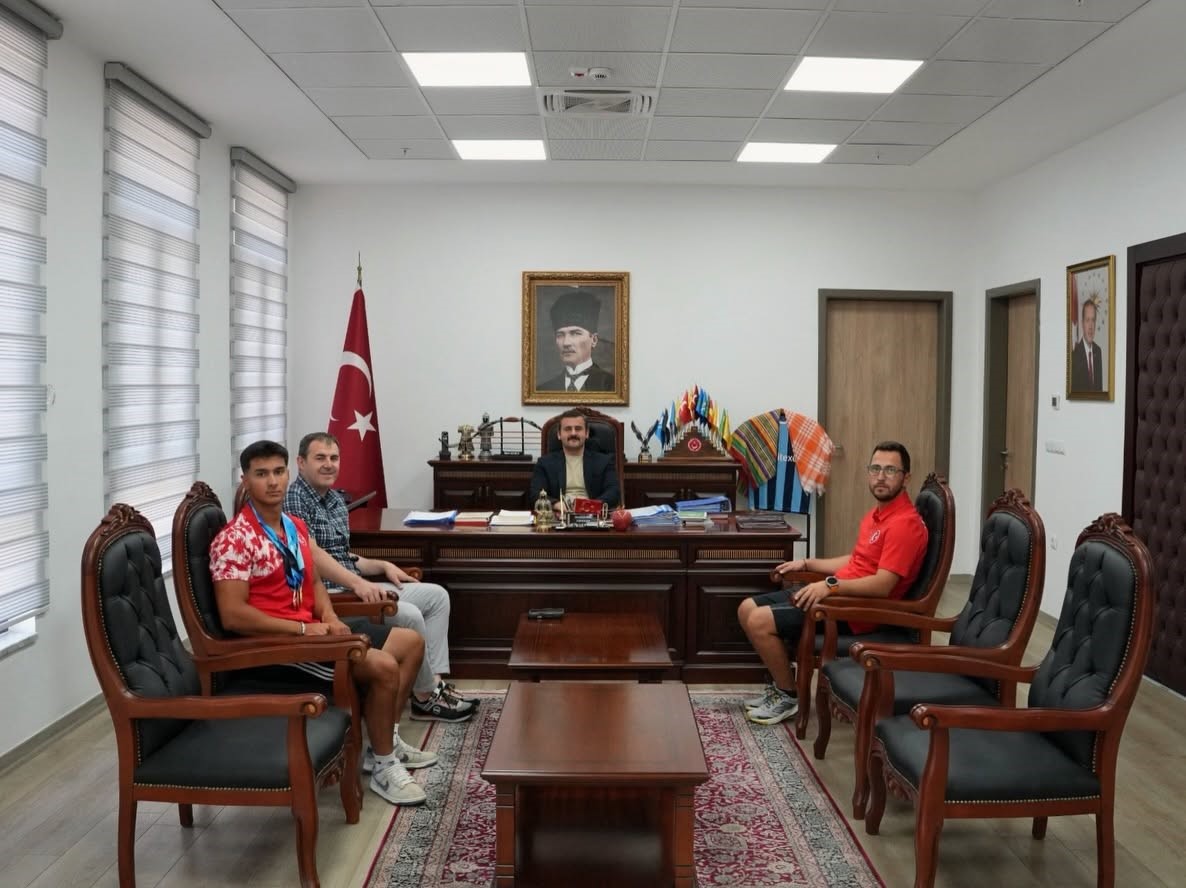 Köyceğiz Kaymakamı Kumcu, Dünya Şampiyonu Karahan'ı ağırladı