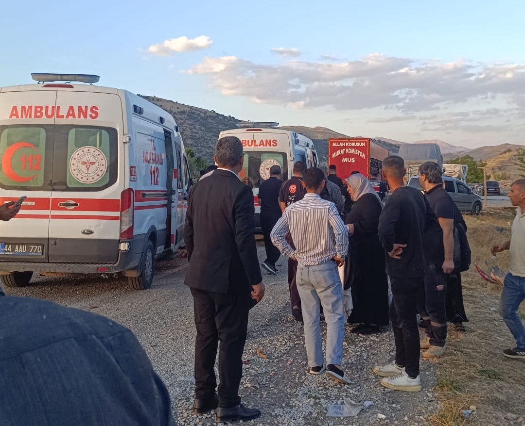 Malatya’da tır ile otomobil çarpıştı: 5 yaralı