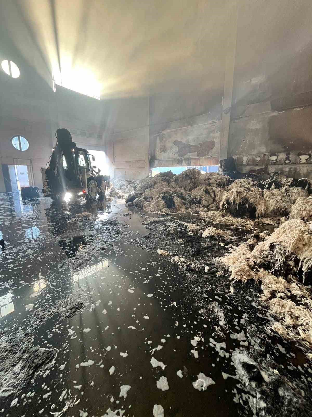 Kahramanmaraş’ta fabrika yangını korkuttu