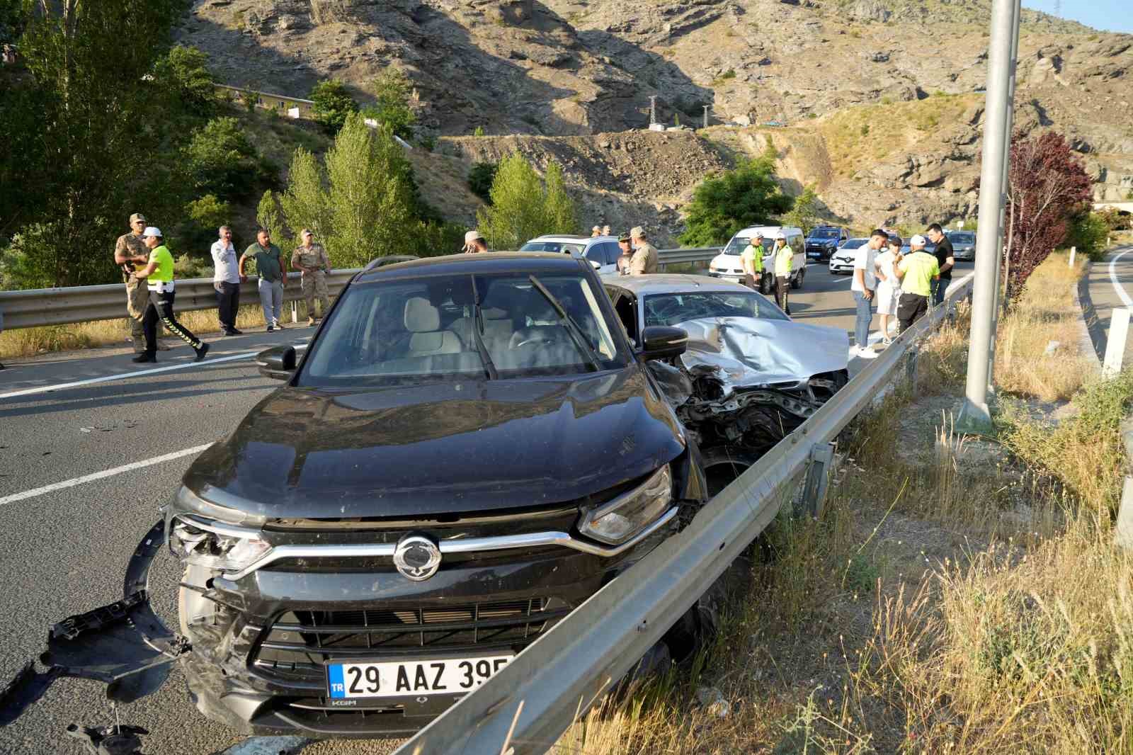 Gümüşhane'de zincirleme kaza: 1 yaralı