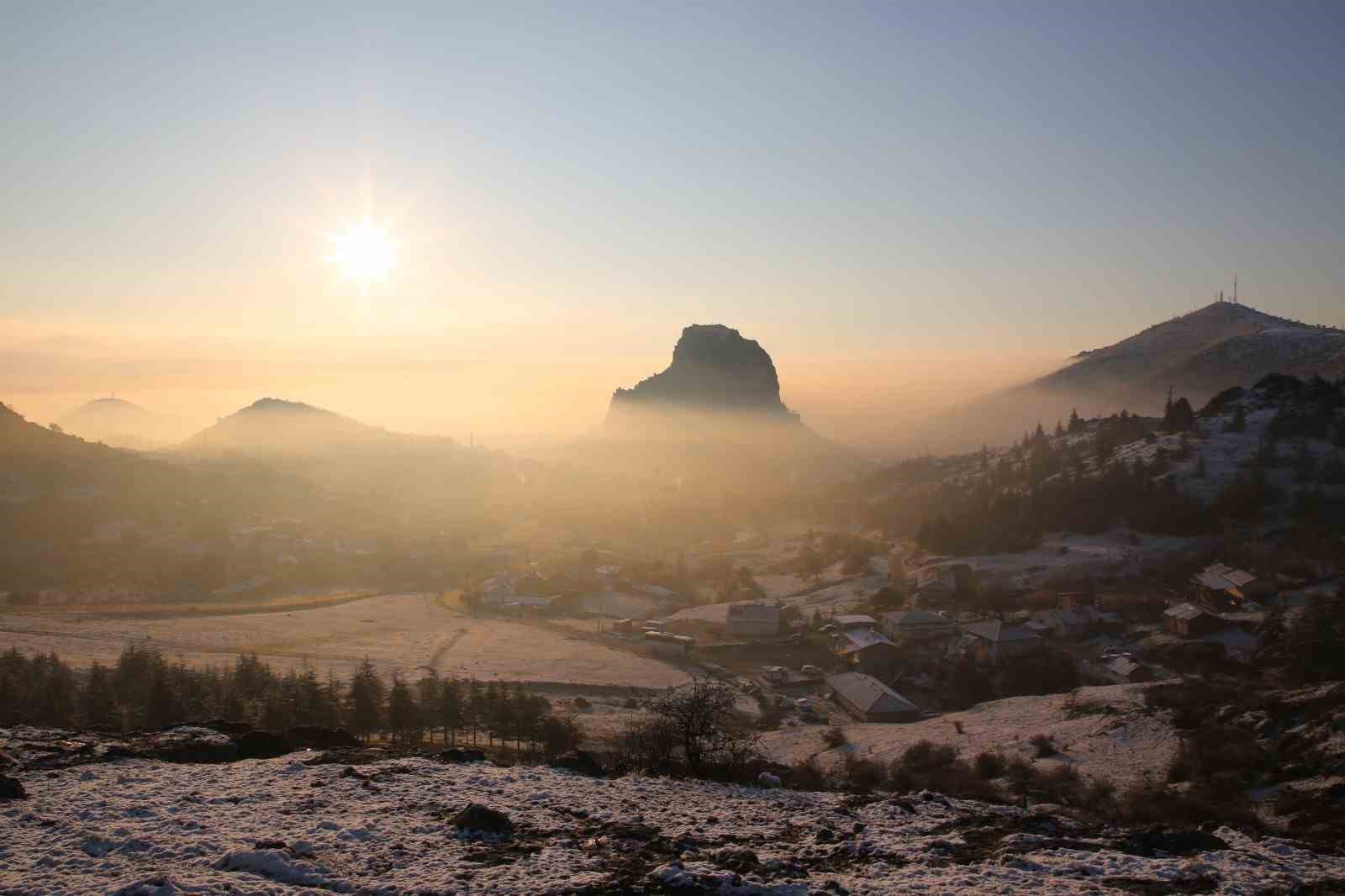 Afyon'da gün doğumu hayran bıraktı