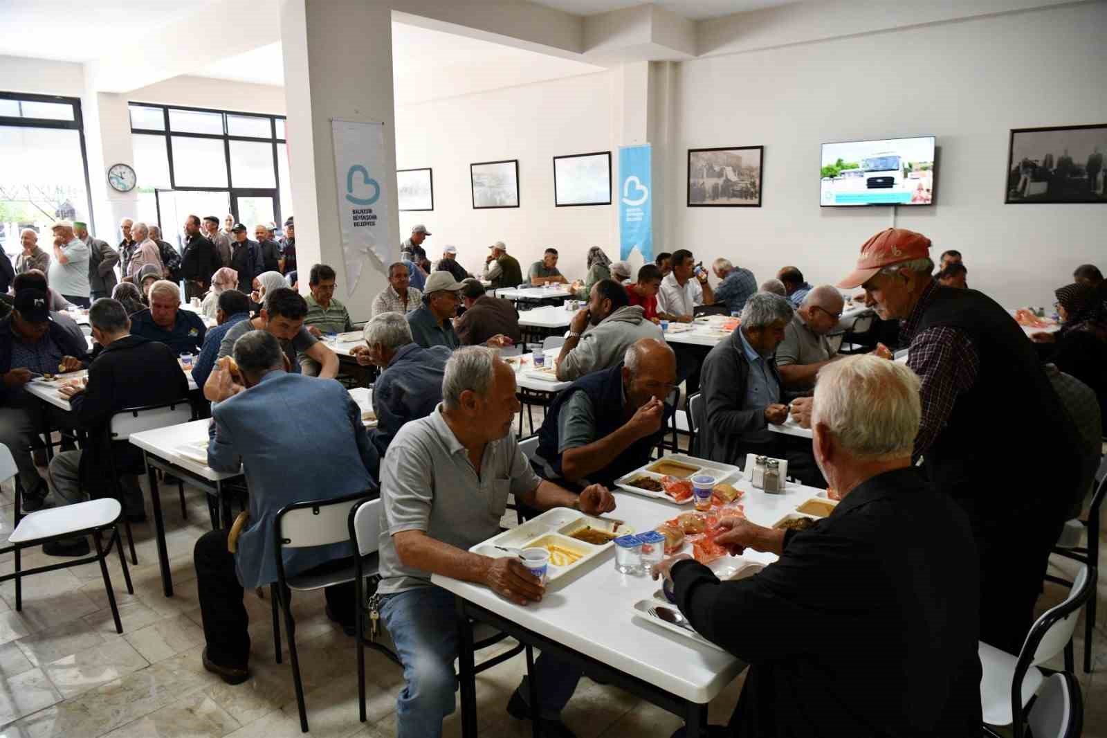 Balıkesir Büyükşehir Dursunbey’de hız kesmiyor