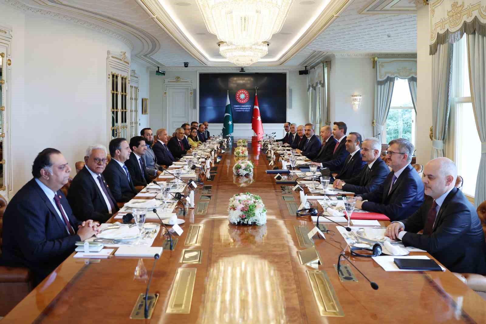 Bakanı Kacır: 'Türkiye-Pakistan İş ve Yatırım Forumu'nda, iki ülkenin iş dünyası temsilcileriyle buluştuk'