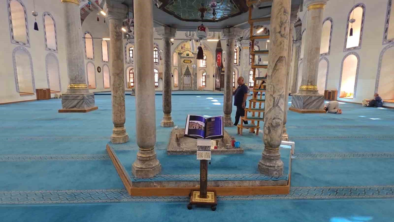 Kütahya Ulu Camii’nde yeni dönem: Eserler karekodla anlatılıyor