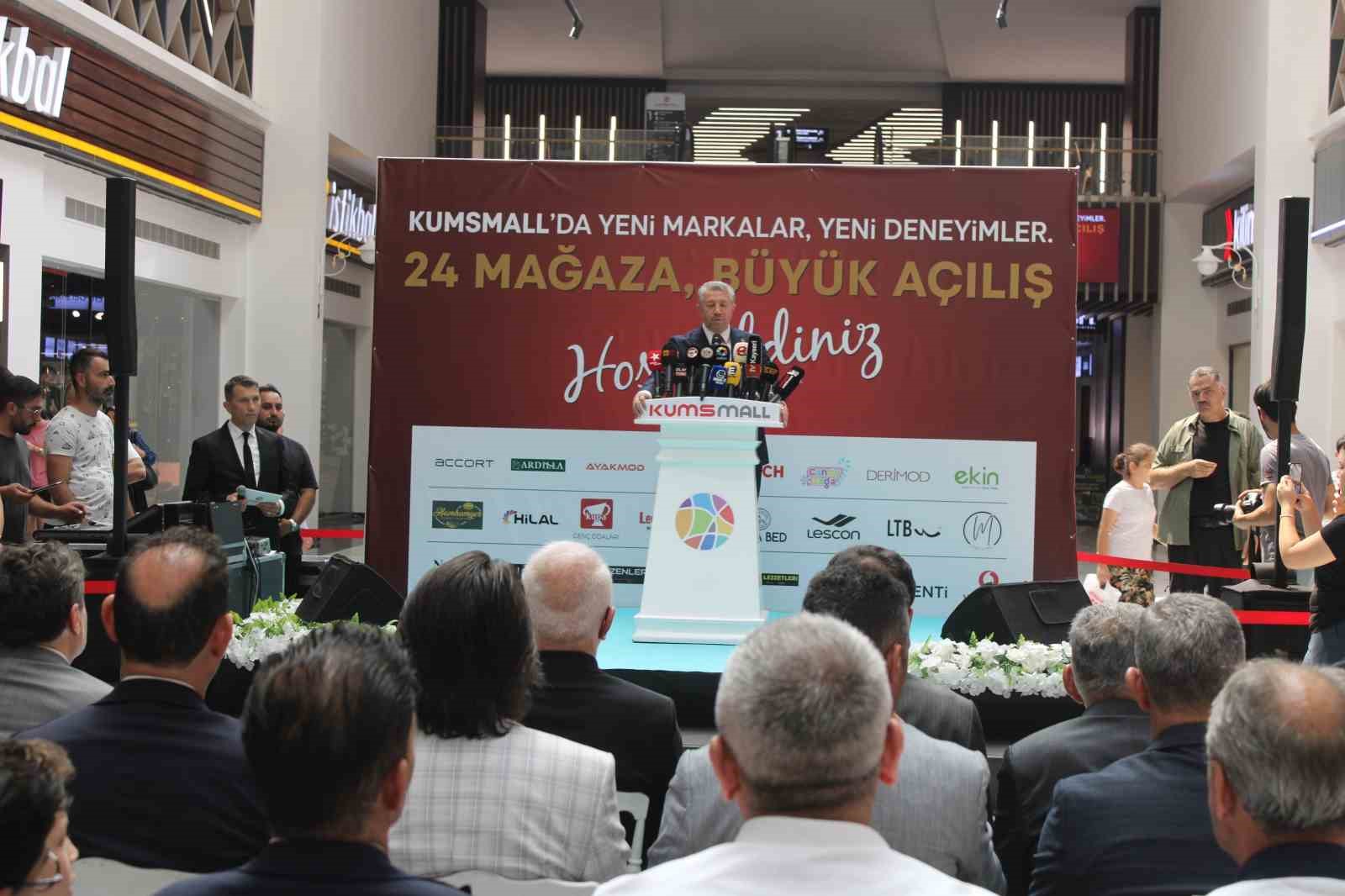 Kumsmall AVM'de 24 yeni mağaza açıldı