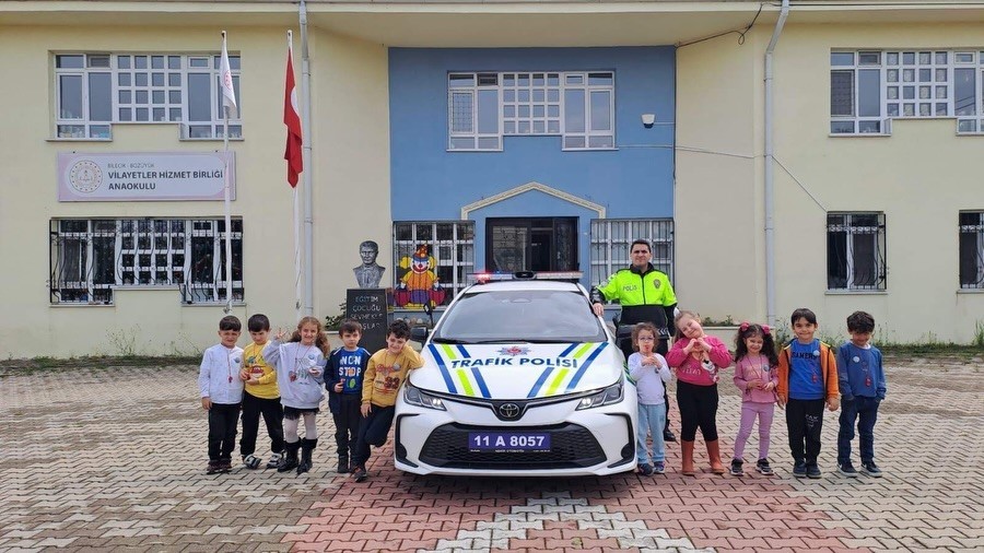 Bilecik'te miniklere trafik eğitimi