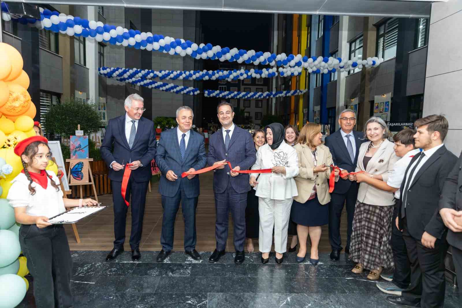 Erdem Koleji’nde mezuniyet heyecanı