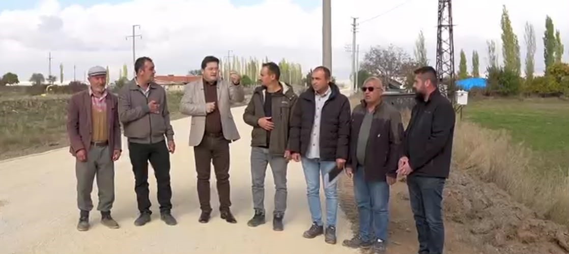 AFYONKARAHİSAR BOLVADİN BELEDİYESİ İLÇE GENELİNDEKİ ULAŞIM ALTYAPISINI GÜÇLENDİRMEK VE VATANDAŞLARIN YAŞAM KALİTESİNİ YÜKSELTMEK AMACIYLA YÜRÜTTÜĞÜ ÇALIŞMALARA ARALIKSIZ DEVAM EDİYOR.