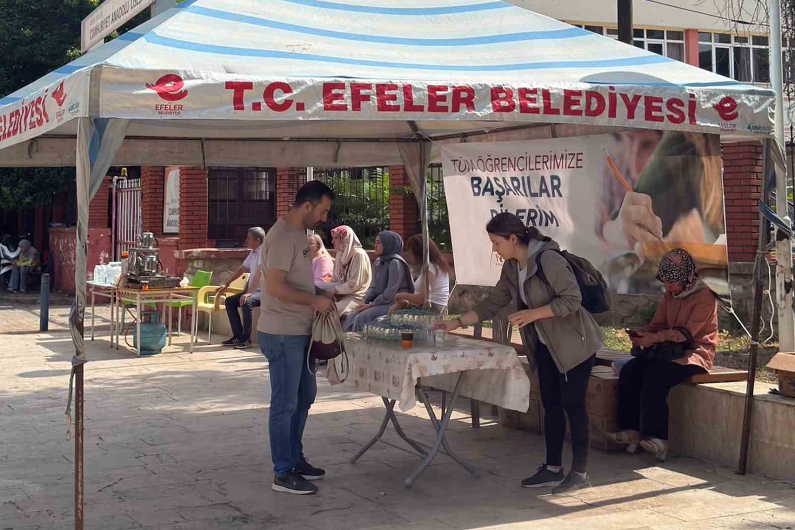 Efeler Belediyesi’nden öğrencilere serinleten destek