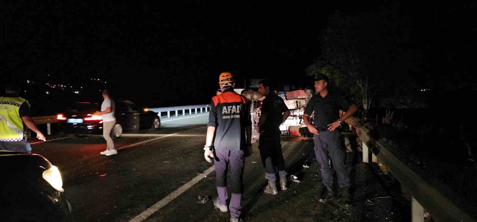 Elazığ'da minibüs ile traktör çarpıştı: 1 yaralı