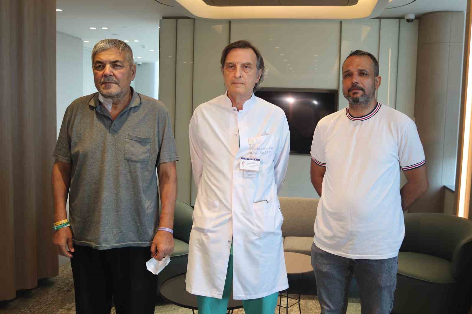 Biri damadının, diğeri oğlunun bağışıyla hayata tutundu