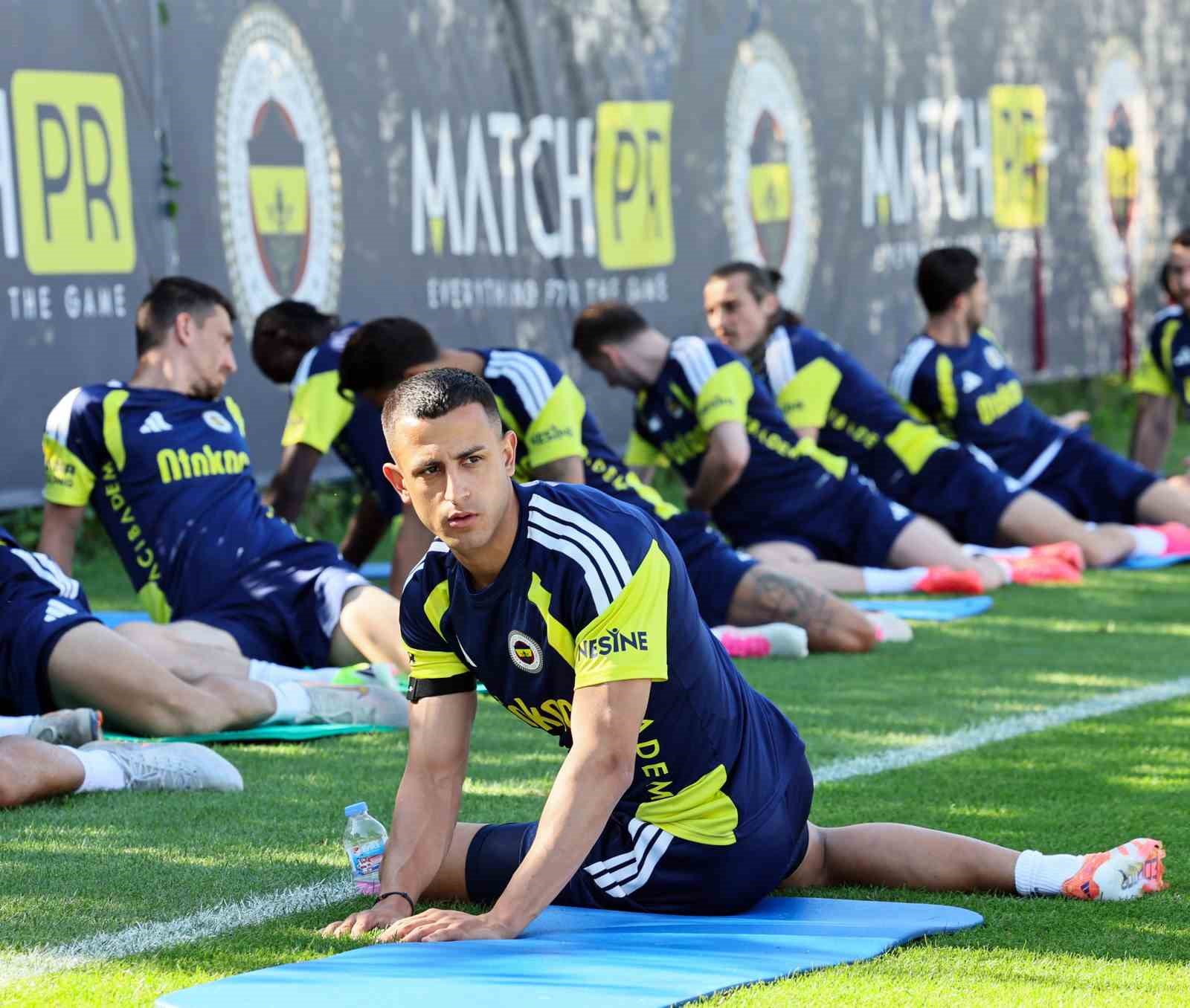 Fenerbahçe, yeni sezon hazırlıklarını Avusturya'da sürdürüyor