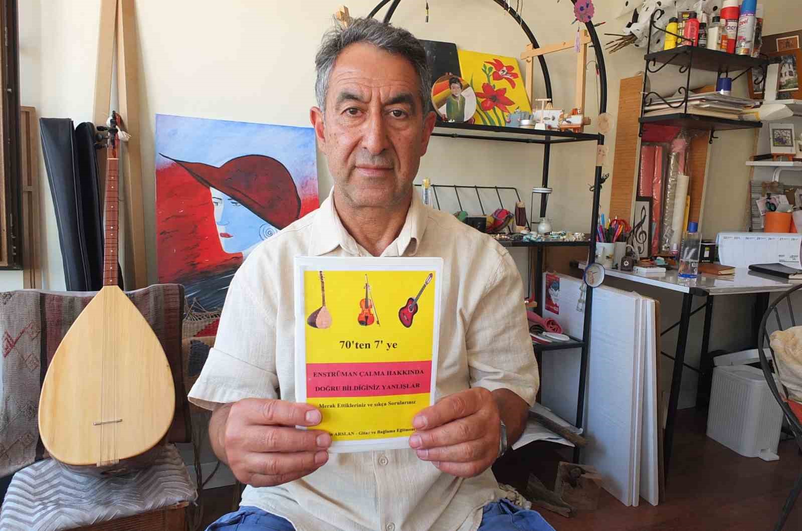 Burhaniyeli eğitmen 70'den 7'ye kitap yazdı