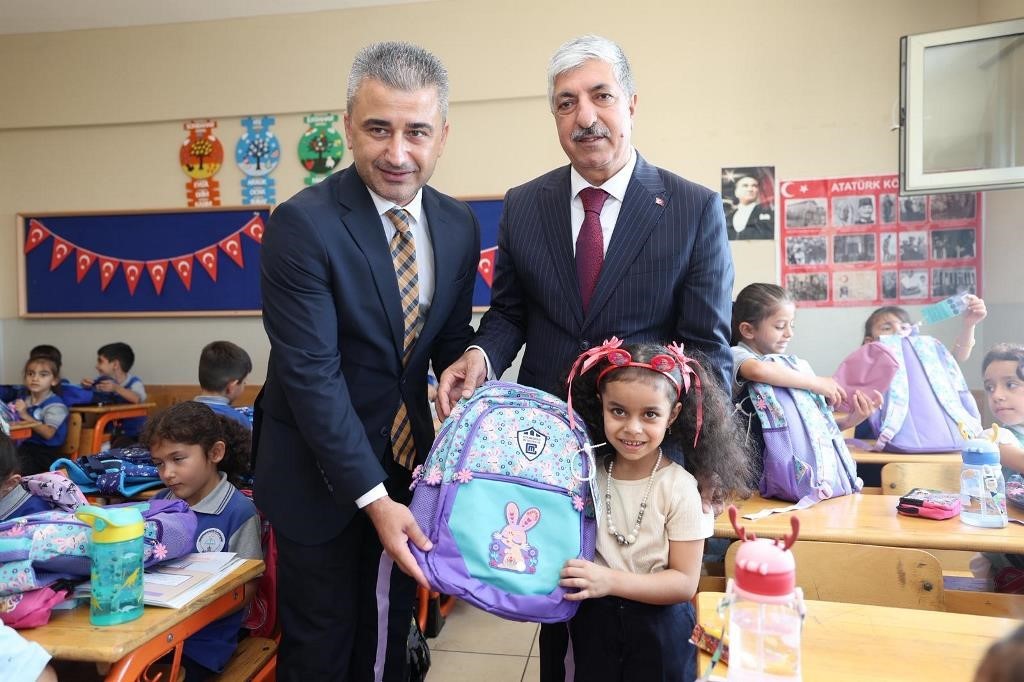 Dilovası'nda birinci sınıflara çanta ve kırtasiye desteği sağlanacak