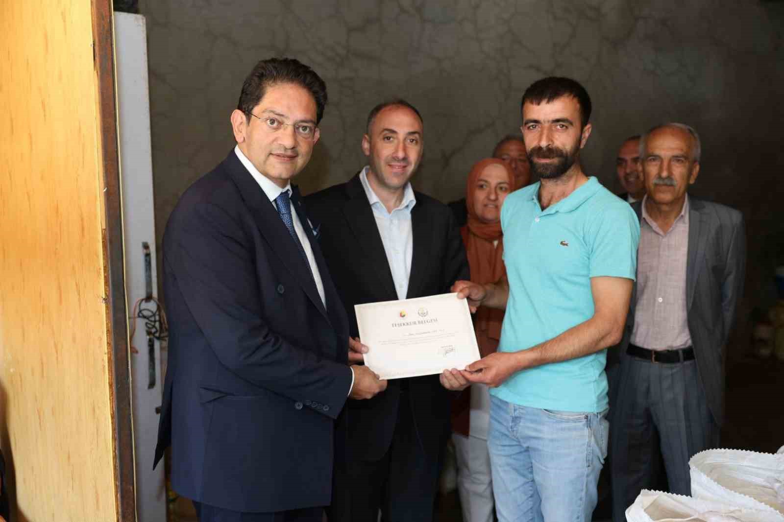 Erzurum Ticaret Borsası’ndan Hınıs’a çıkarma: Üyelerle buluşma, yerel ürünlere destek, turizm vurgusu