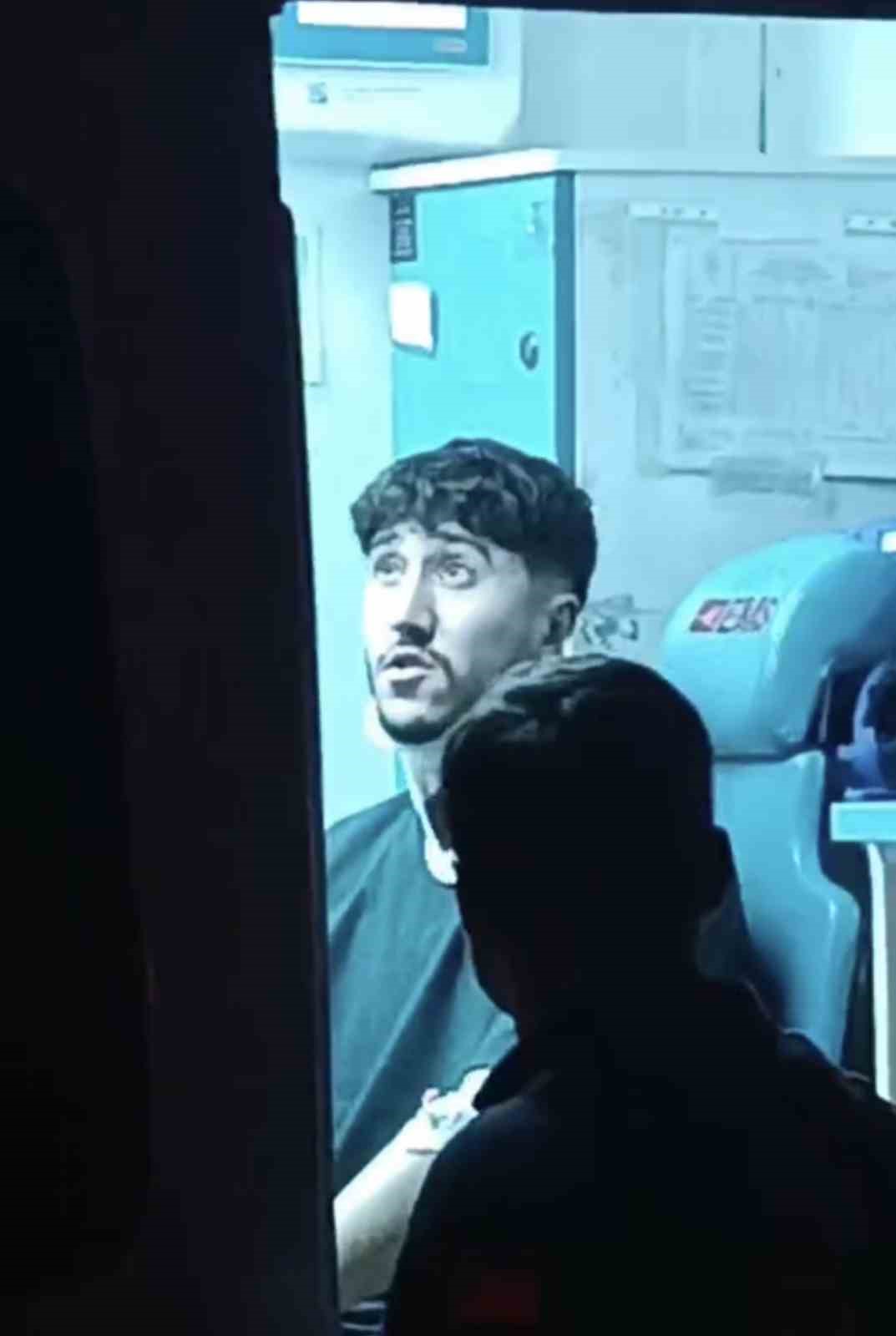 Iğdır’da kontrolden çıkan otomobil iş yerine girdi: 2 yaralı