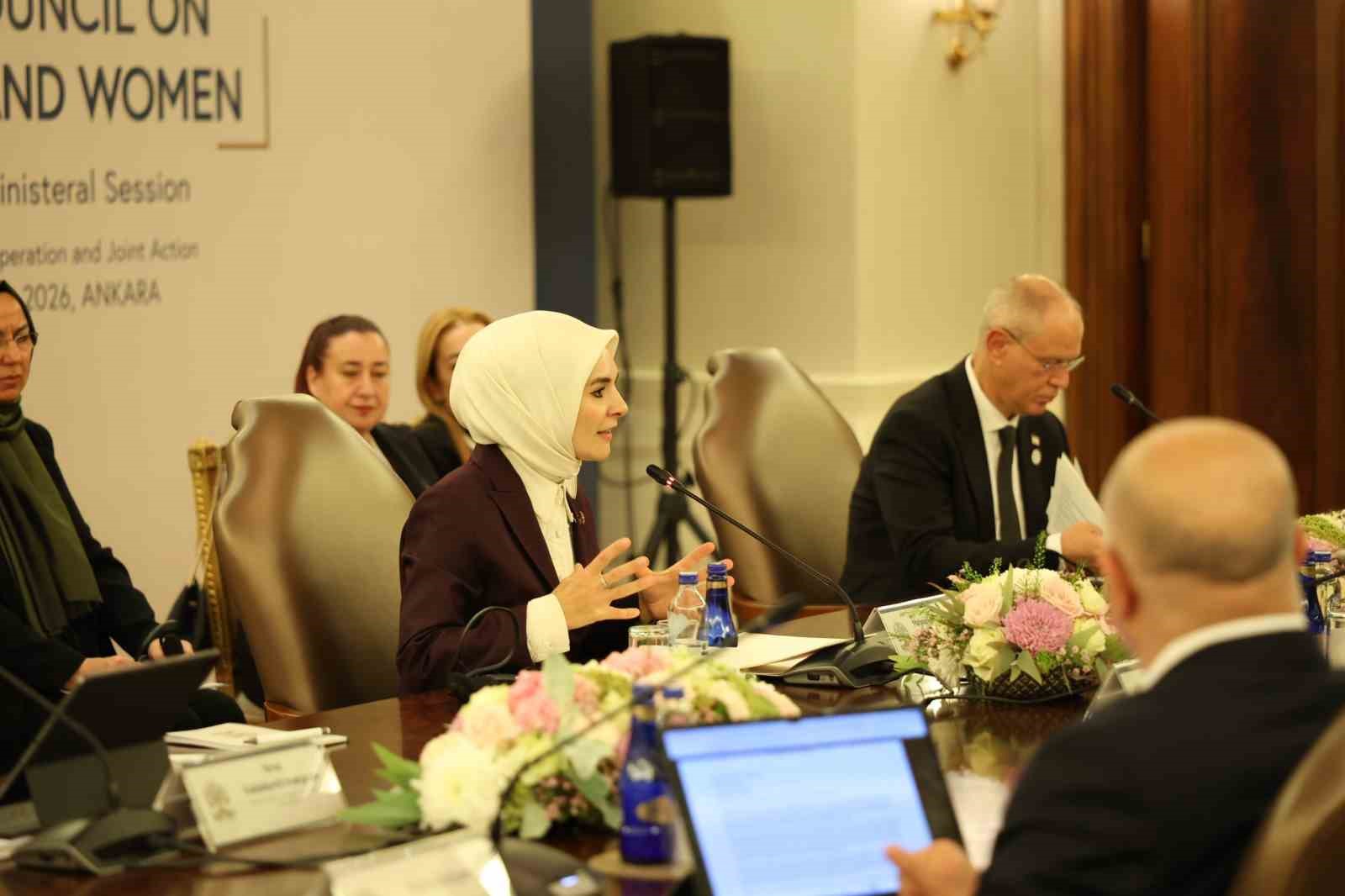 AİLE VE SOSYAL HİZMETLER BAKANI MAHİNUR ÖZDEMİR GÖKTAŞ, "EMİNE ERDOĞAN HANIMEFENDİ’NİN HİMAYELERİNDE KURULACAK OLAN AİLE VE KADIN KONSEYİ TÜRK DEVLETLERİ TEŞKİLATININ GELECEK VİZYONUNA GÜÇLÜ BİR KATKI SUNACAKTIR. ORTAK HEDEFLERE ULAŞMA NOKTASINDA KONSEYİN İNŞASINA BÜYÜK ÖNEM VERİYORUZ" DEDİ.